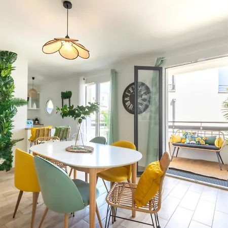 Tropical Garden By Plaza Daire Chessy (Seine-et-Marne)