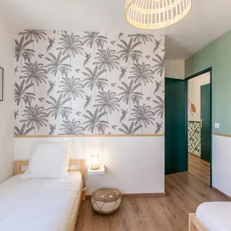 Apartment Tropical Garden By Plaza